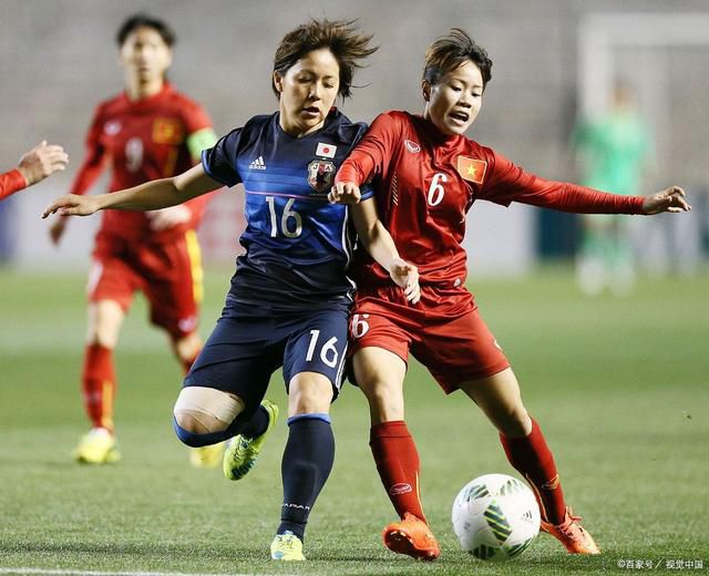 今日焦点战预告14:00 澳超 麦克阿瑟FC VS 惠灵顿凤凰 近期状态火热的两队可否在本轮联赛收官战中贡献出一场精彩对决？03:45 意甲 亚特兰大 VS 萨勒尼塔纳 双线作战、饱受伤病困扰的亚特兰大在主场全取3分延续胜势？04:00 西甲 赫罗纳 VS 阿拉维斯 本赛季西甲最大黑马赫罗纳借助主场之利反超皇马重新登顶？事件赛季报销+无缘欧洲杯！